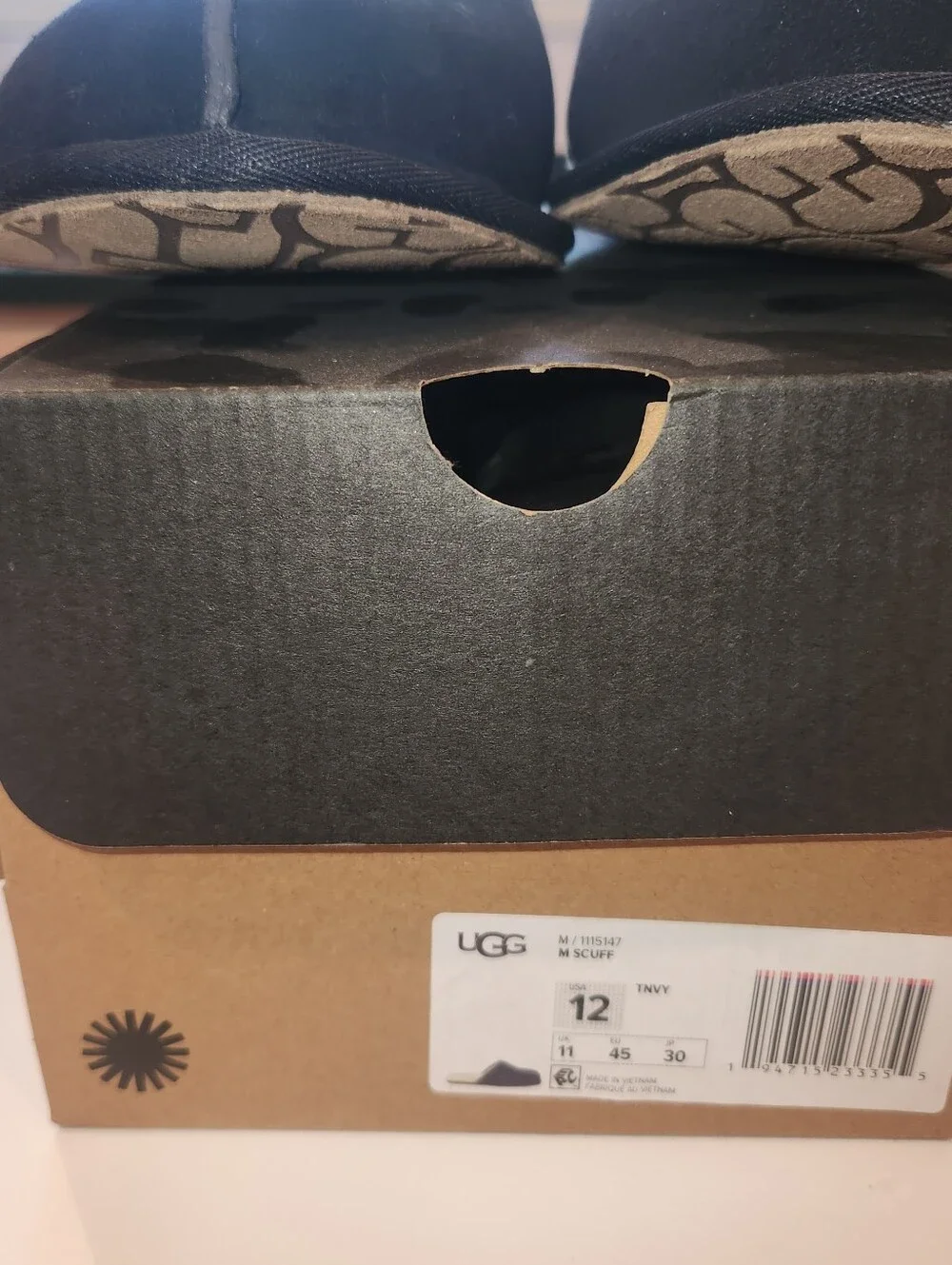 Men's UGG Scuff Slippers – Black Suede – Size 12 – NEW IN BOX